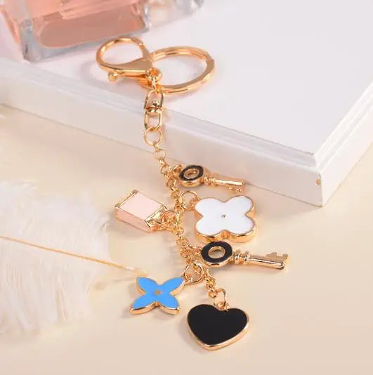 EASYA Love Clover Creative Gift Key Chain Alloy Rhinestone Key Chain Bag Pendant Women Handbag Charm Car Accessories Small Gift