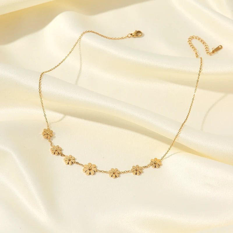 EILIECK 316L Stainless Steel Cute Little Flower Necklace For Women High Quality 18 K Gold-Plated Jewelry Geometric Choker Collar