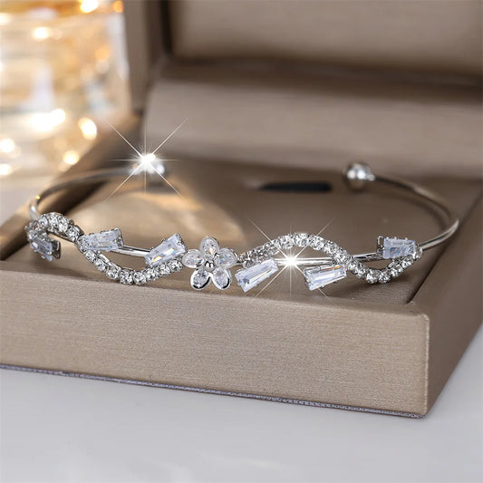 White Zircon Cute Wave Flower Opening Bangle Bracelets For Women Vintage Silver Color Bridal Bracelet Jewelry