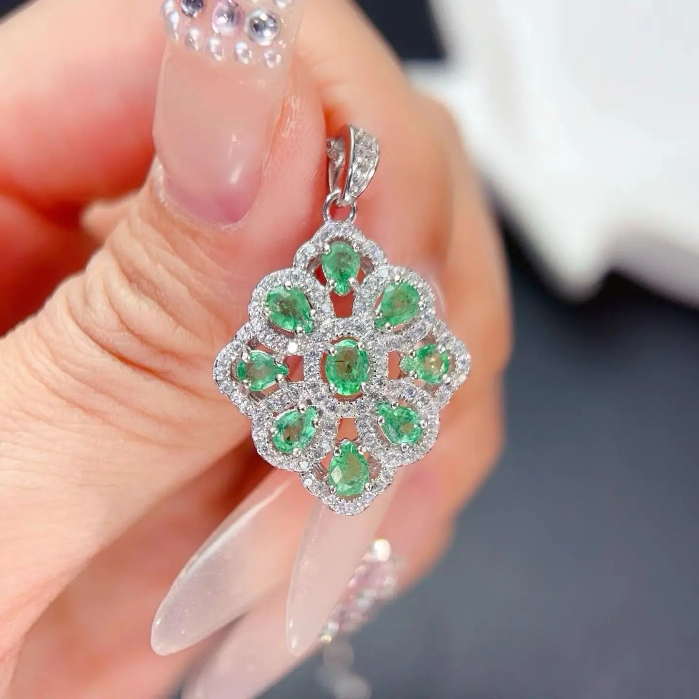 Luxury Natural Colombian Emerald Pendant with Jewelry Certificate 925 Silver 3x4mm Emerald Pendant with Silver Necklace
