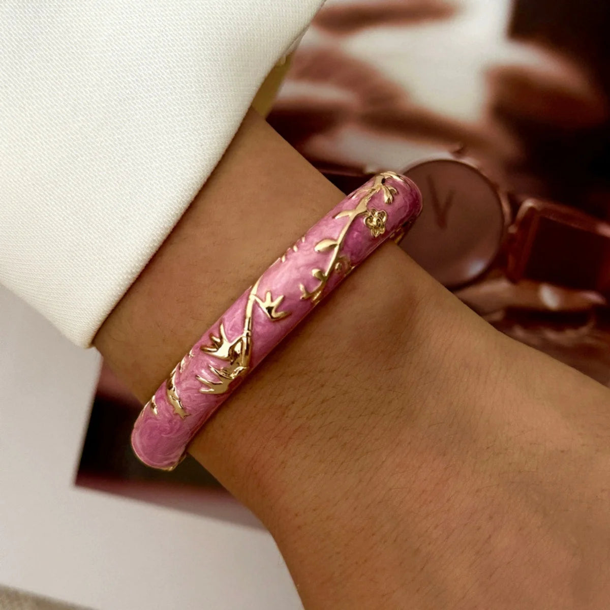 KMVEXO Sweet Pink Enamel Dripping Oil Metal Bangles for Women Bracelet Personality Trendy Temperament Charm Bracelets Jewelry ﻿