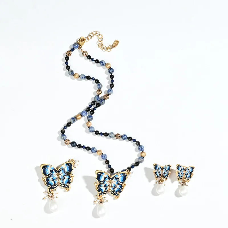 Butterfly Earrings for Women Pearls Autumn Winter Vintage Palace Style Jewelry Light Luxury Elegant Versatile Aretes De Mujer