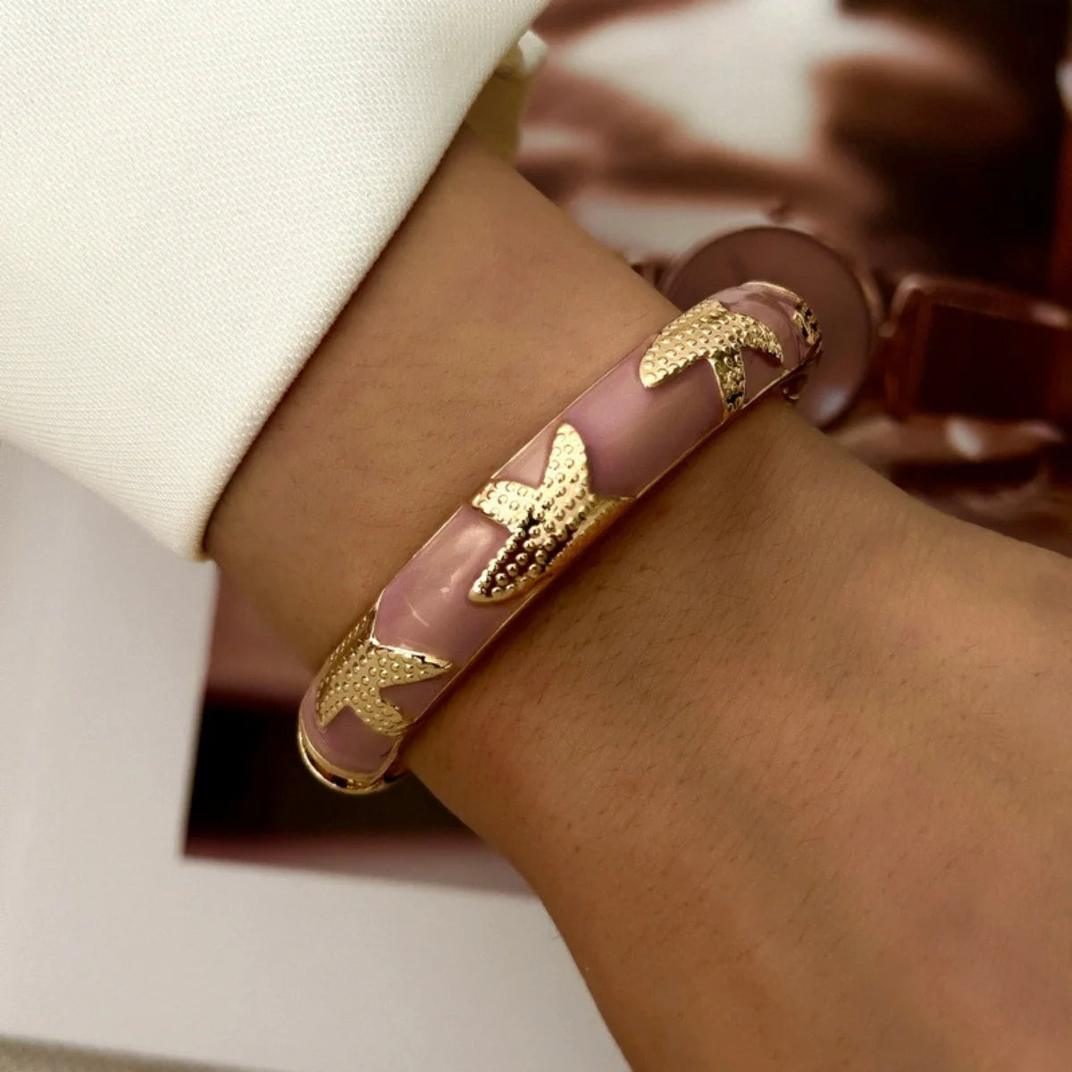 KMVEXO Sweet Pink Enamel Dripping Oil Metal Bangles for Women Bracelet Personality Trendy Temperament Charm Bracelets Jewelry ﻿