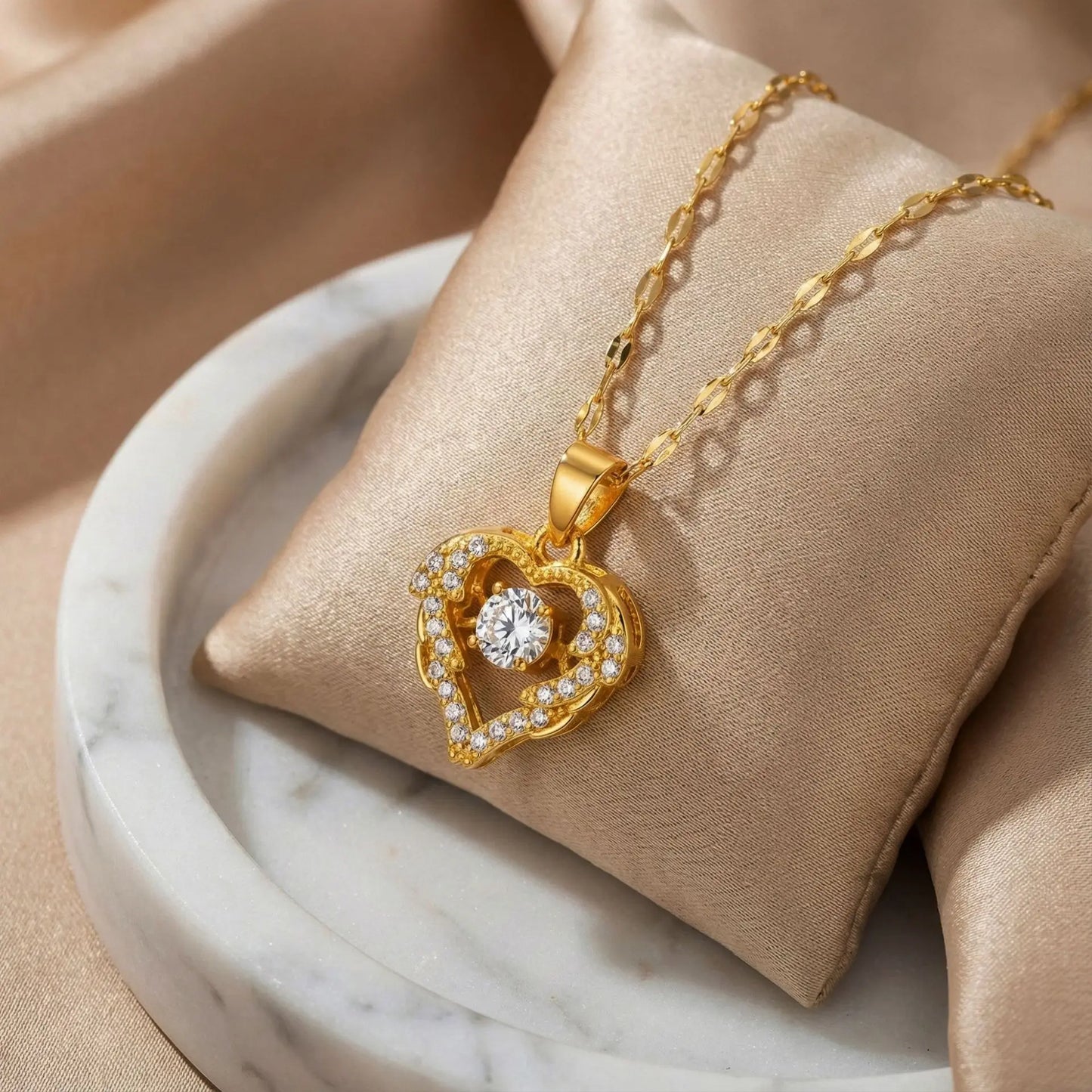 Japanese and Korean style love soul dynamic ocean heart, internet famous collarbone chain, new pendant design, titanium steel ch