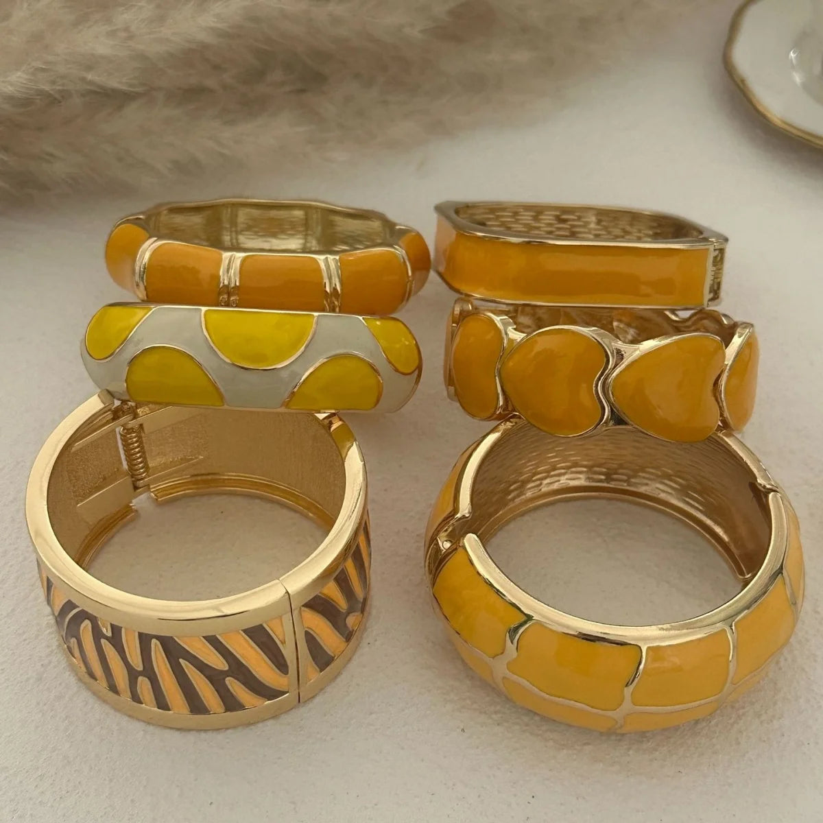 KMVEXO Yellow Dopamine Style Bangles Creative Design Fashionable Temperament Drip Oil Imitate Enamel Bracelet Women Jewelry