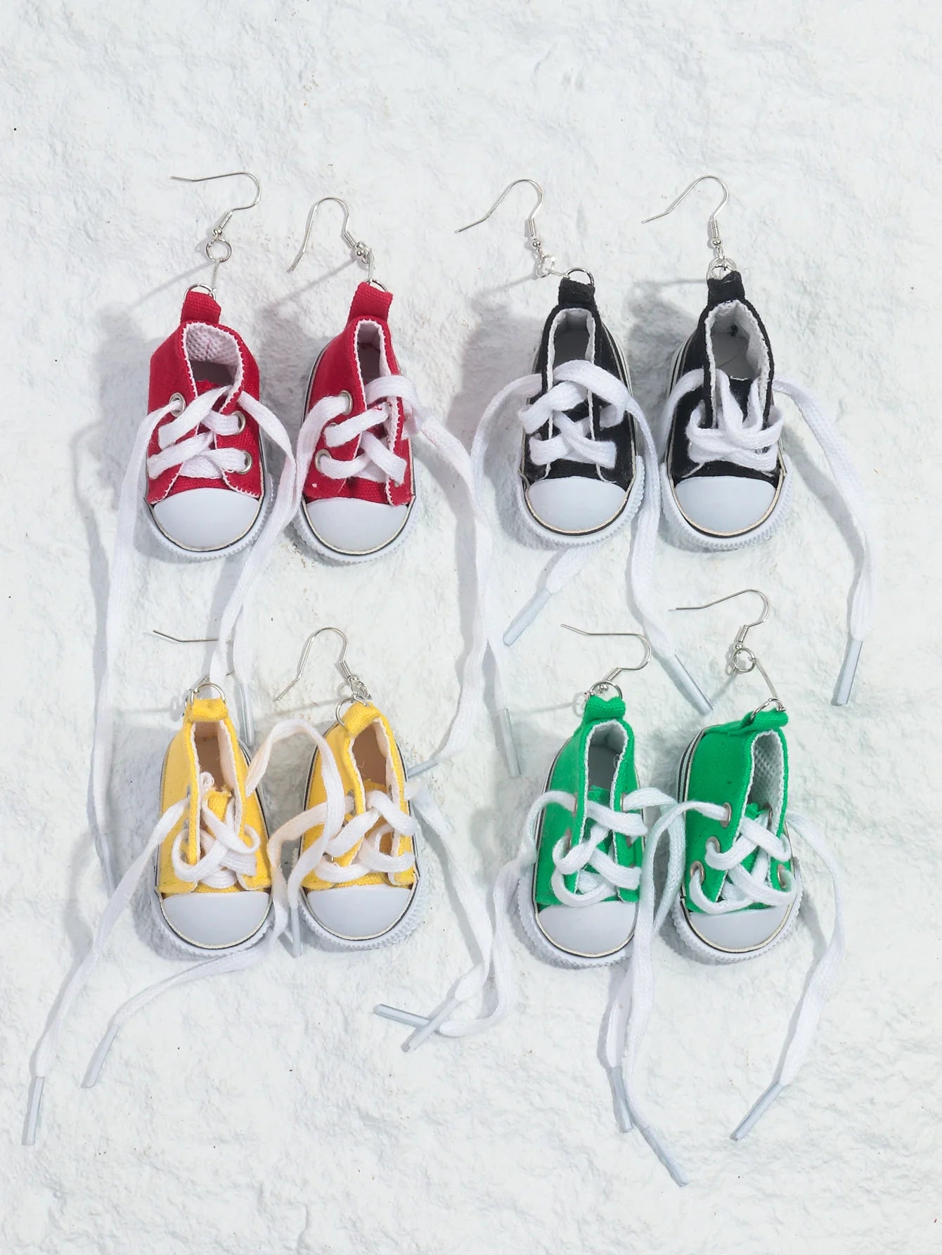 Creative 3D Canvas Shoes Pendant Earrings for Women Fashion Funny Sneaker Tennis Shoe Drop Earrings Party Jewelry Gifts