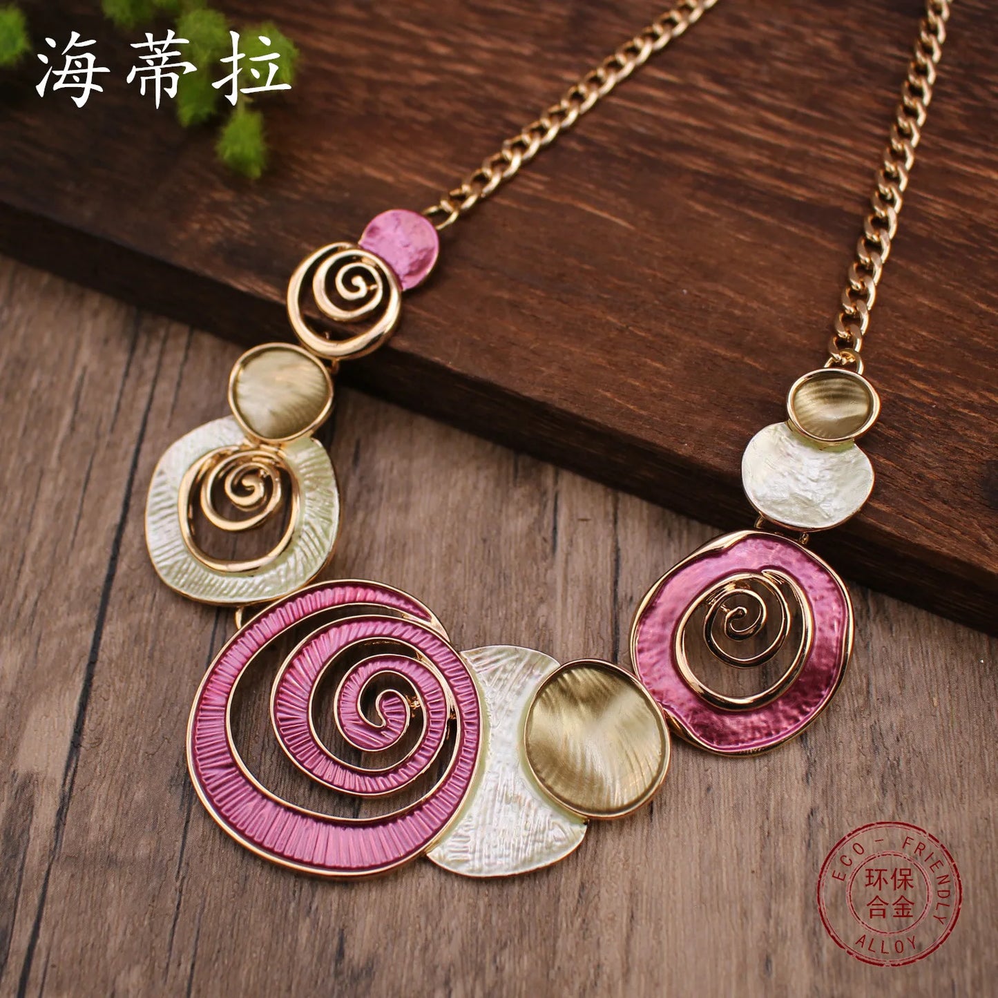 new color painting oil hollow conch necklace, fashionable and versatile women's high-end conch neck chain wholesale