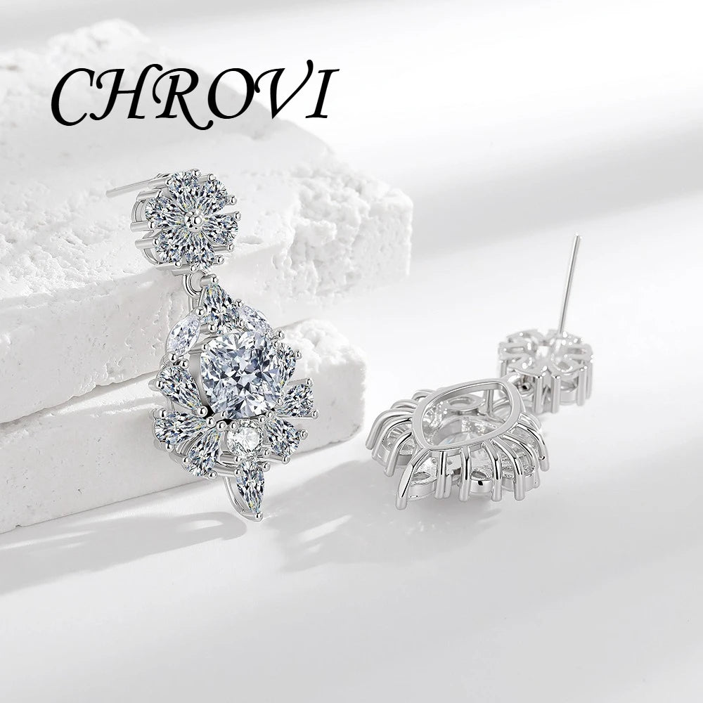 Quality 925 sterling silver chrysanthemum-shaped sugar cube with zircon and fashionable luxurious diamond stud earrings